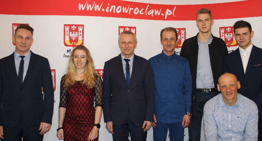 Sportowcy w inowrocławskim ratuszu