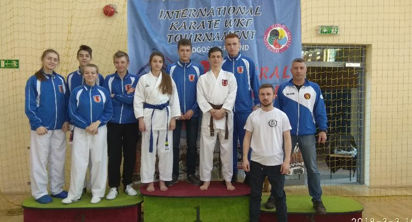 Karatecy ponownie z workiem medali