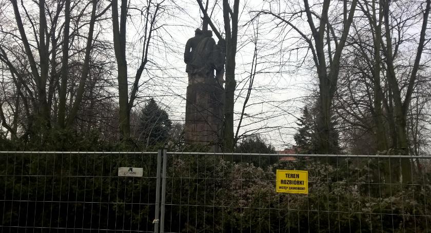 To już ostatni chwila pomnika