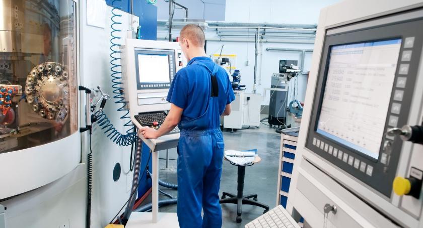 Przemysł a kwestia sterowania numerycznego CNC