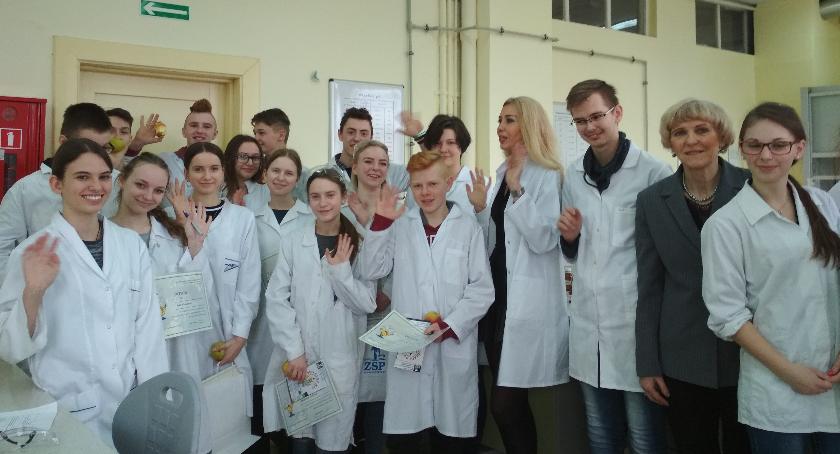 Młodzi chemicy w ZSP nr 1