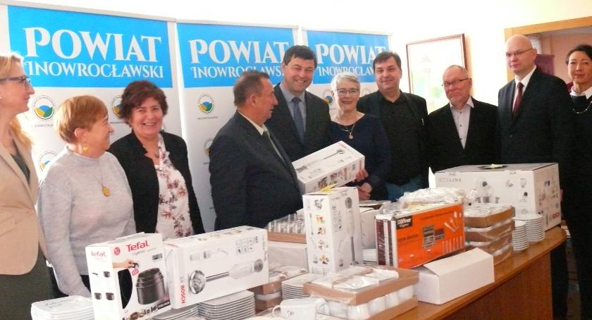 Więcej nowego sprzętu dla powiatowych szkół