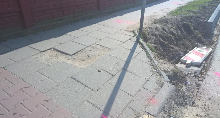 Nowy chodnik po jednej stronie