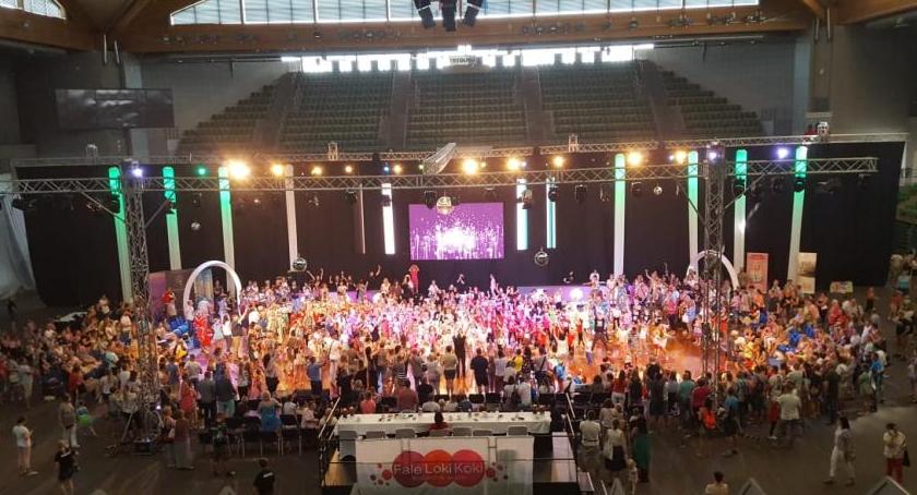 Muzyczna Kraina z trofeami VI Dance Festival Fale Loki Koki
