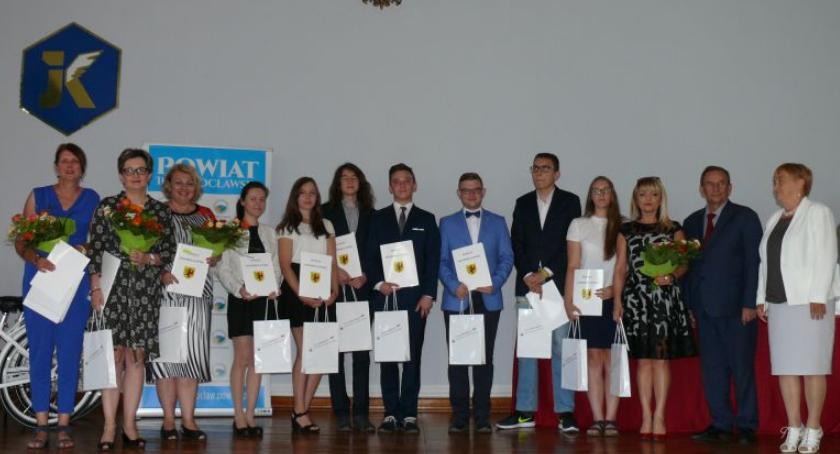 Starostwo nagrodziło najlepszych uczniów
