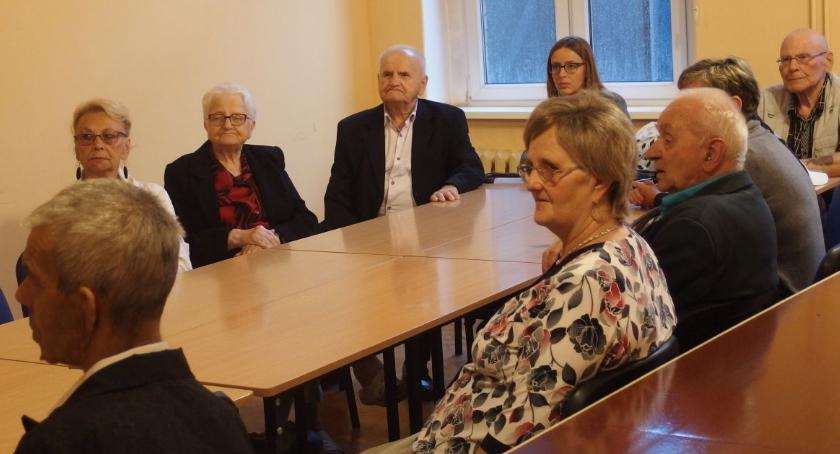 Seniorzy odwiedzili policyjną jednostkę