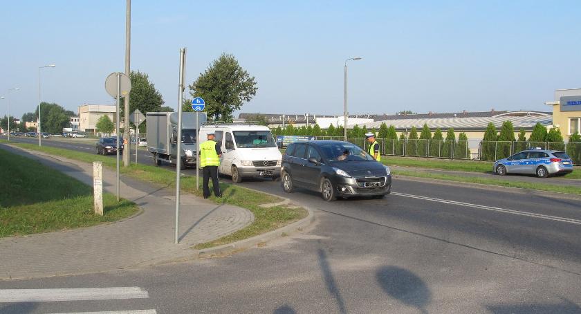 Policjanci dbają o bezpieczeństwo na drogach