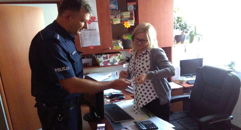 Pakoscy dzielnicowi zapoznawali urzędników z Krajową Mapą Zagrożeń Bezpieczeństwa