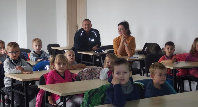 Zwiedzali siedzibę policjantów