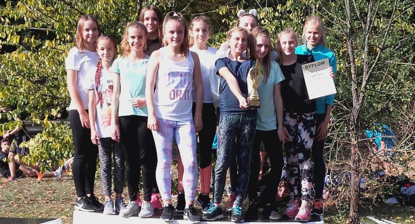 Sportowy sukces biegaczek z SP 4 w Inowrocławiu