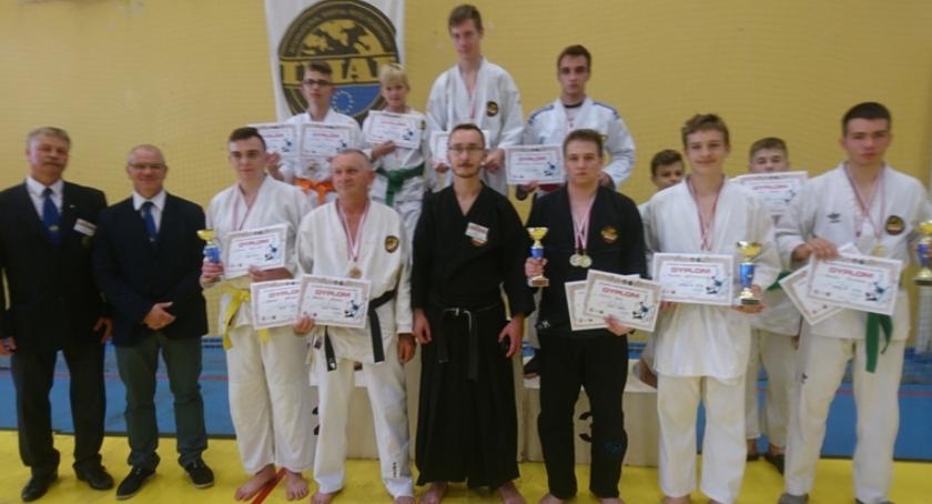 Inowrocławianie z pucharami i medalami w konkurencjach Ju Jitsu