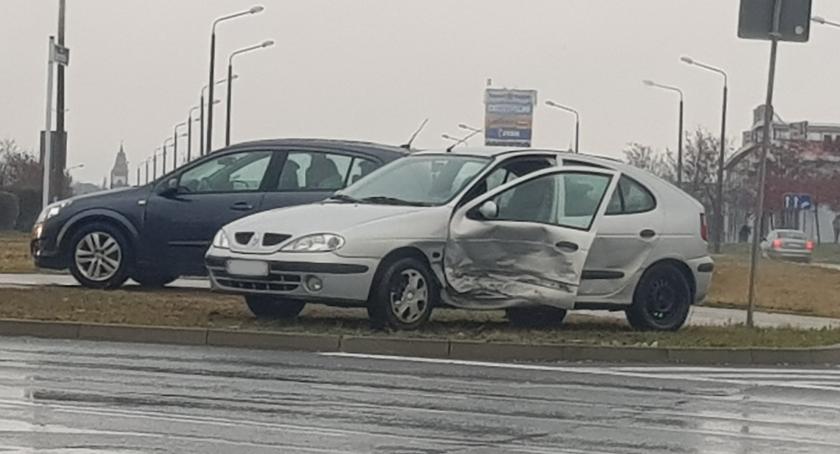 Ponownie kolizja na skrzyżowaniu Niepodległości - Miechowicka