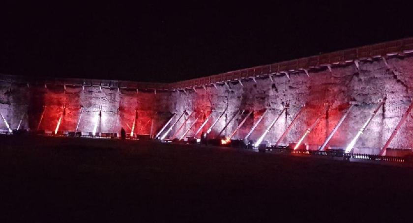 Biało-czerwona tężnia – tylko w Inowrocławiu!