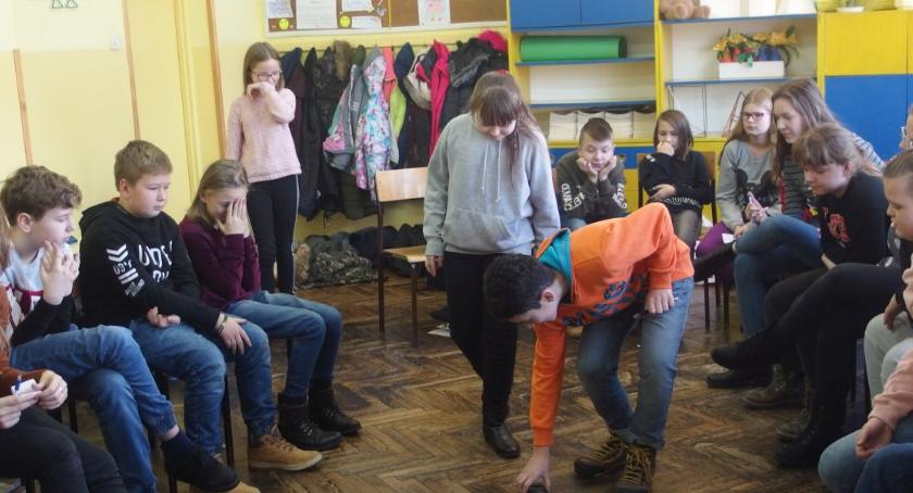 Uświadamianie uczniów i wskazywanie kierunków działania