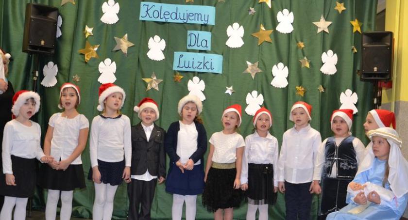 SP 8 kolędowało dla Luizki