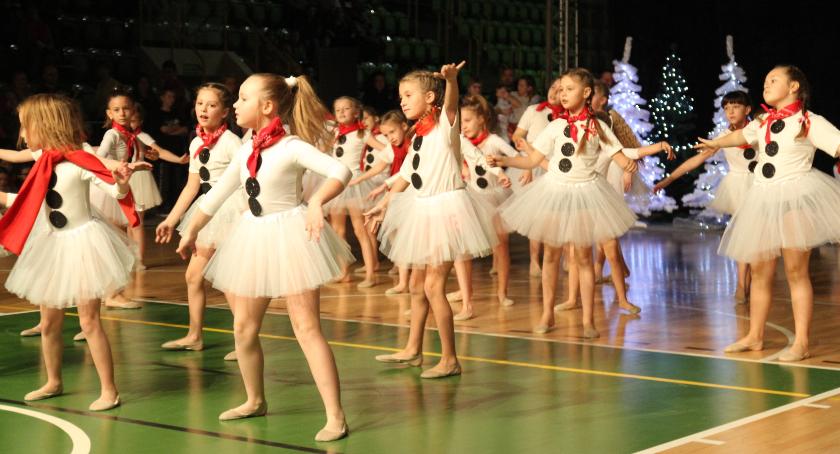 Szkoła Tańca 123 w świątecznym pokazie tańca