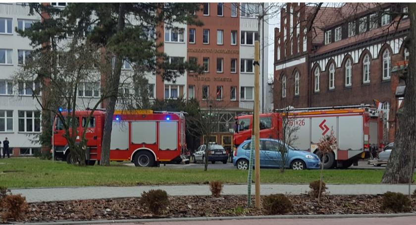 Ewakuacja Urzędu Miasta, alarm fałszywy