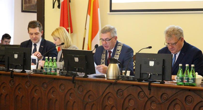 Rada Miejska obraduje już w pełnym składzie