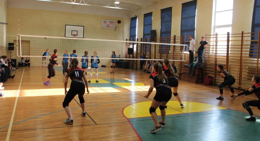 XVI Międzyszkolny Turniej Piłki Siatkowej Dziewcząt w ZSP nr 1