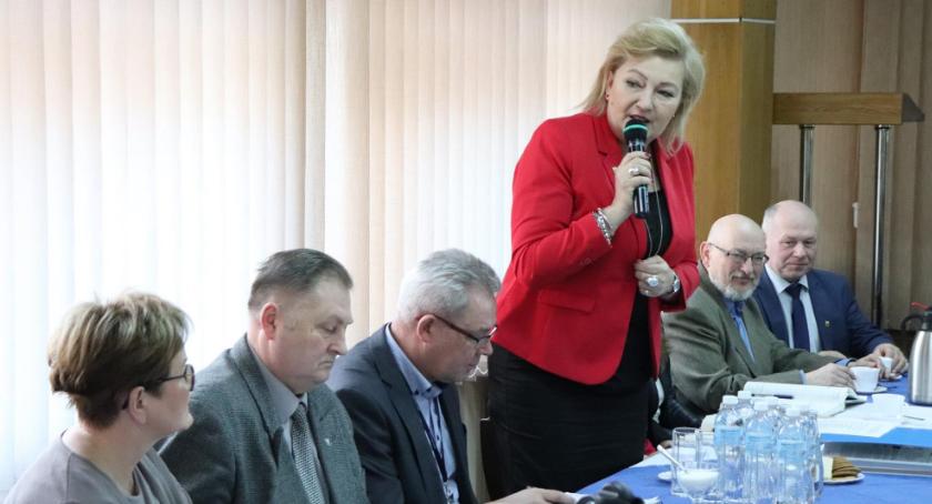 W szpitalu o lecznictwie i finansach
