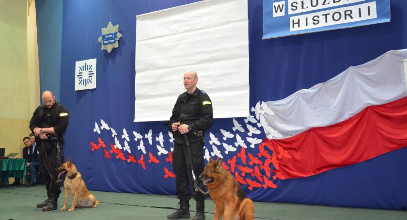 Warsztaty policyjne w ZSP nr 1