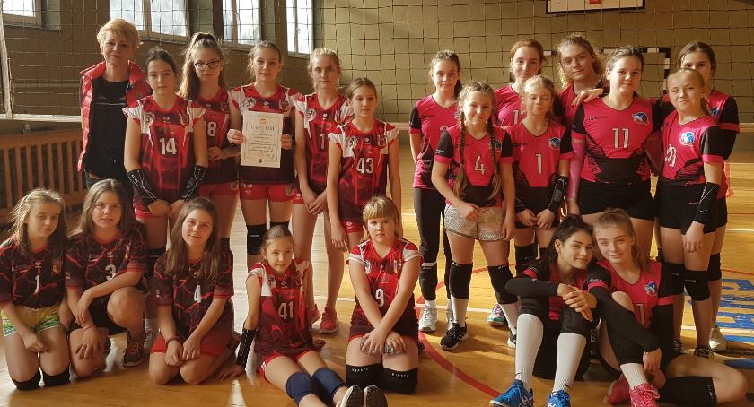 Siatkarki SP 14  piąte w Minisiatkówce w kat. czwórek