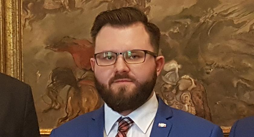 Radny Polak pyta o polityków PO