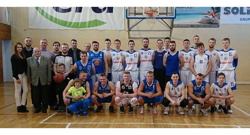 Tradycyjnie rywalizowali pod koszem