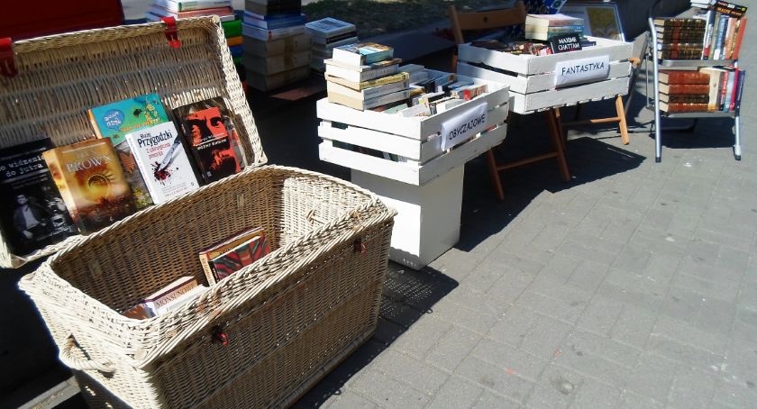 Książki wyszły z biblioteki