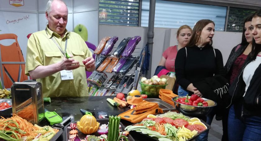 Uczniowie Zespołu Szkół w Kościelcu na Targach POLAGRA GASTRO
