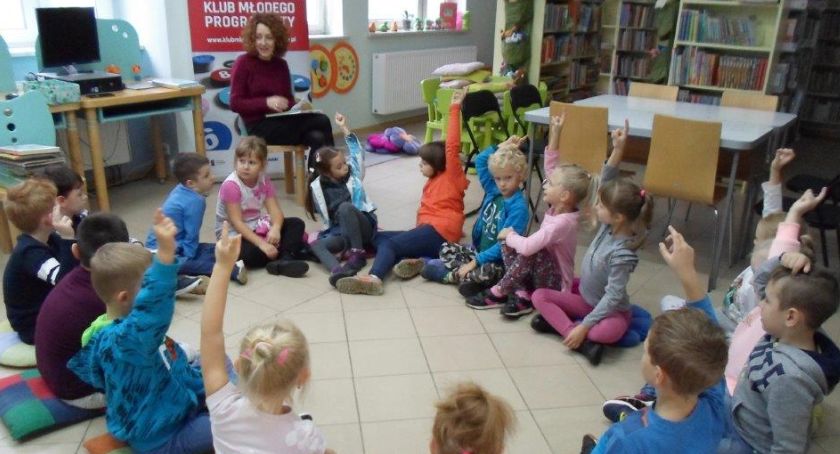 „Cztery łapy’’ w inowrocławskiej bibliotece