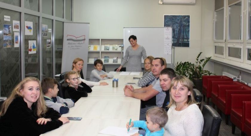 W Bibliotece uczą języka polskiego