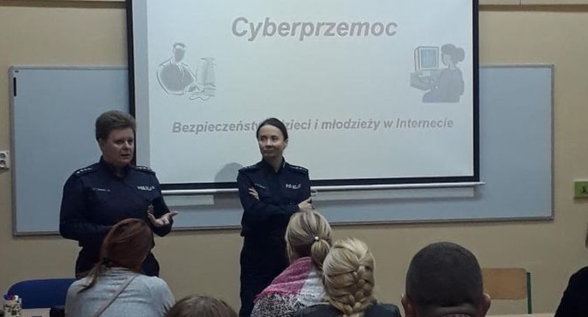 Policjanci spotkali się z rodzicami uczniów