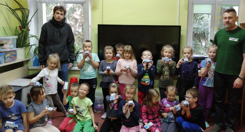 Modelarze z ISMR w Muzycznej Krainie