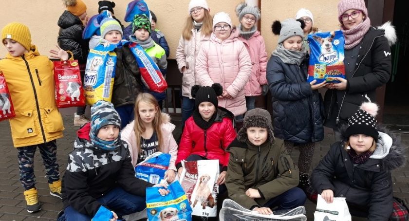 Uczniowie SP 11 pomagają zwierzętom