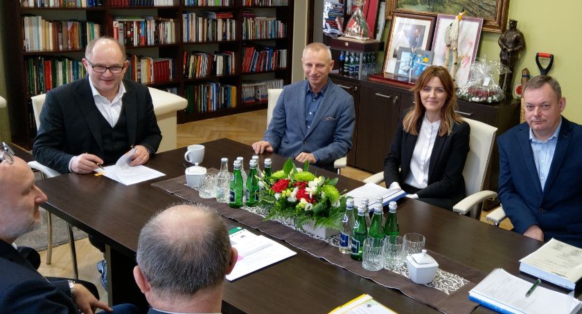 Rozmawiali o dofinansowaniu przebudowy ulicy Magazynowej
