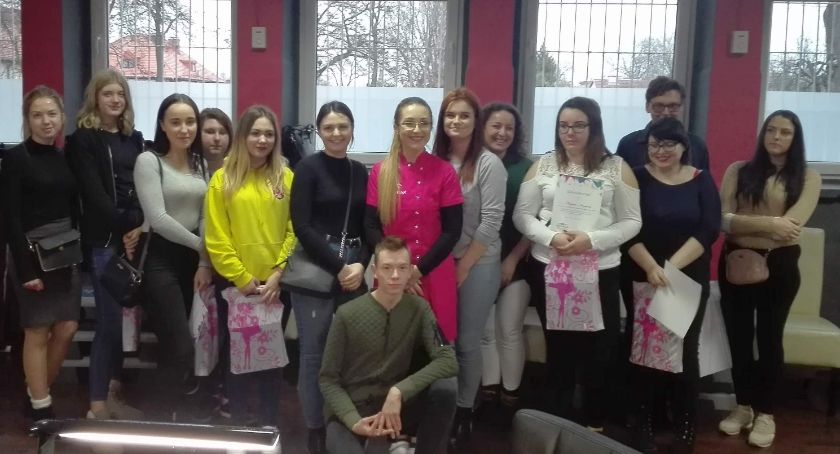 Po mistrzowsku stylizują paznokcie