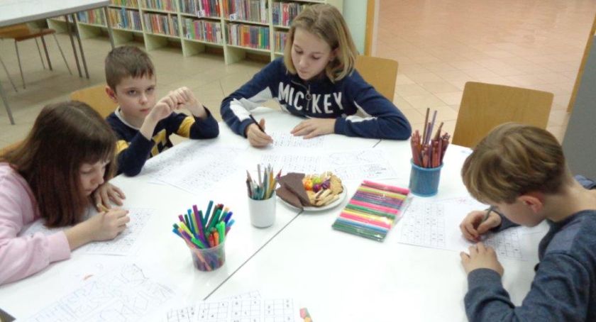Dzieciaki Bystrzaki wróciły do biblioteki
