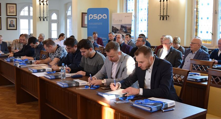 Elektromobilność poznali w praktyce