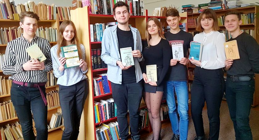 Siedmioro kasprowiczan awansuje w olimpiadzie polonistycznej