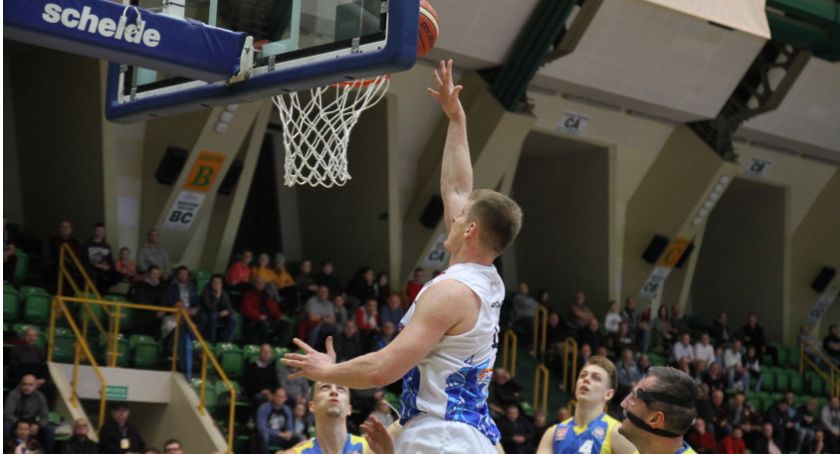 Noteć przegrywa derby z AZS Toruń!