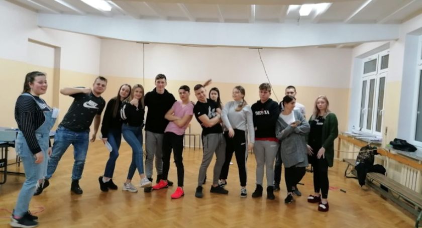 Nocne warsztaty teatralne