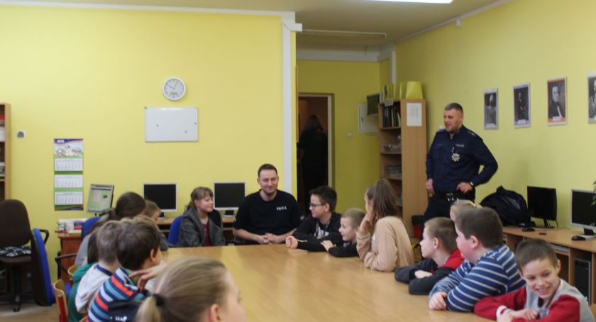 Policyjne wskazówki dla młodzieży