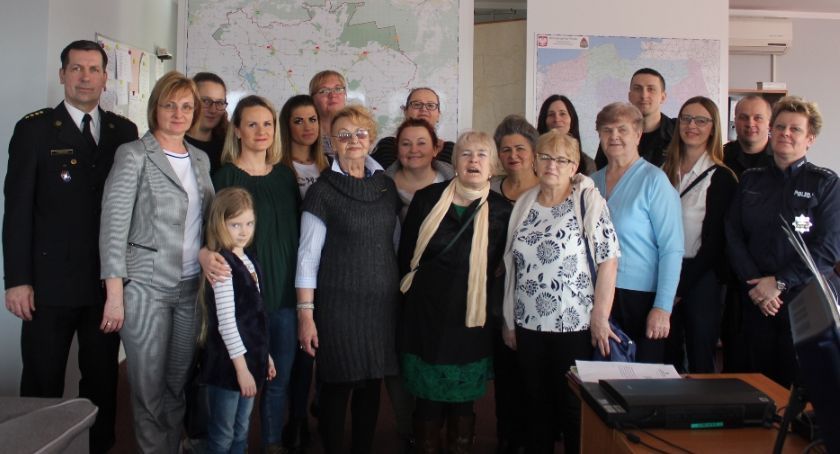 Służby i Krwiodawstwo Paniom na Dzień Kobiet