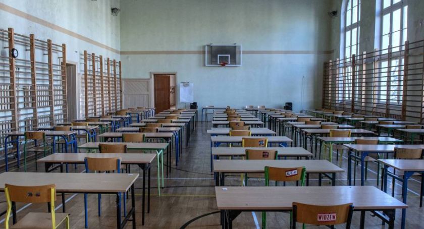 MEN: uczniowie dowiedzą się, co z egzaminem ósmoklasisty co najmniej na tydzień przed planowanym terminem