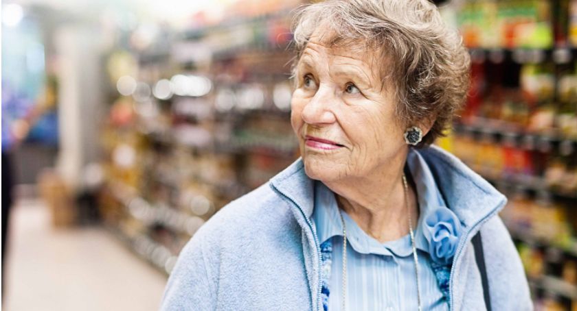 Specjalne godziny na zakupy dla seniorów w Tesco