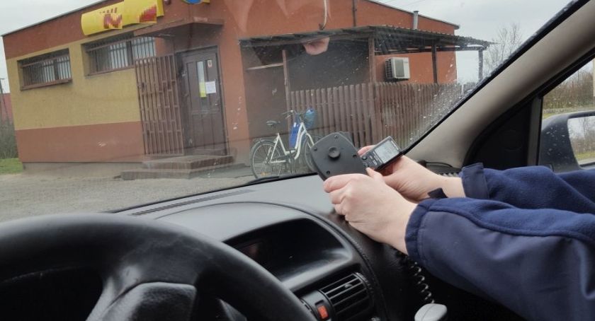 Zostańcie w domu - tak apelują i proszą policjanci