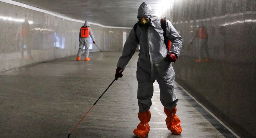 W piątek potwierdzono w sumie 437 nowych zakażeń koronawirusem i 14 zgonów