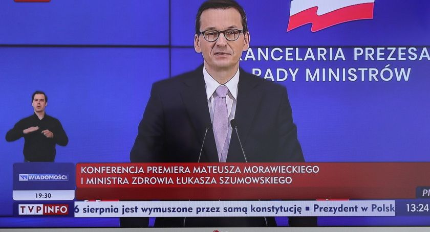 Premier: przedłużamy obowiązywanie ograniczeń