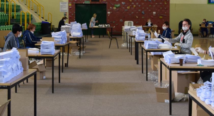 Trwa przygotowanie kolportażu maseczek